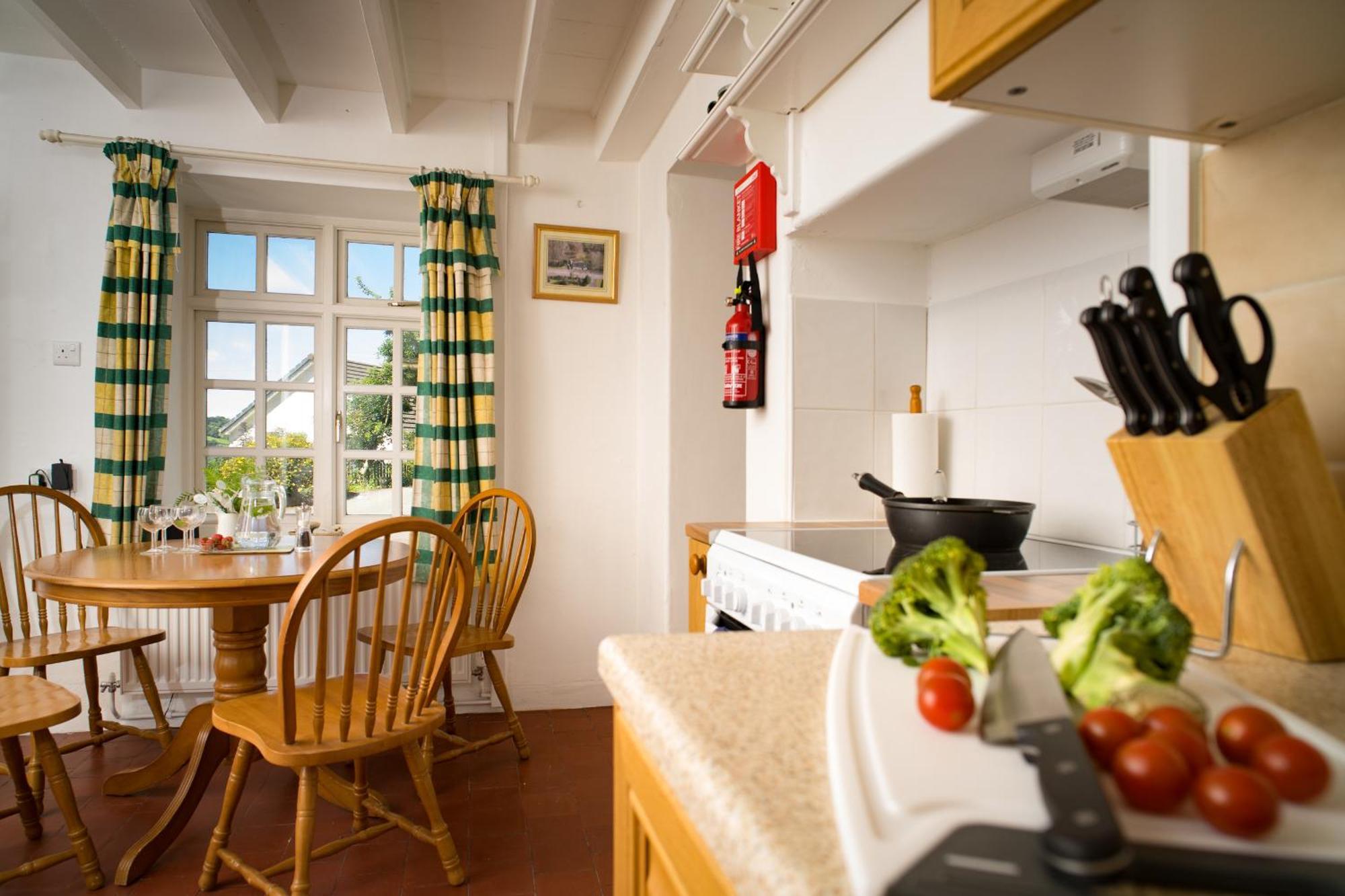 Garden Cottage Newcastle Emlyn Eksteriør bilde